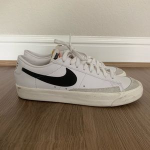 Nike blazer low